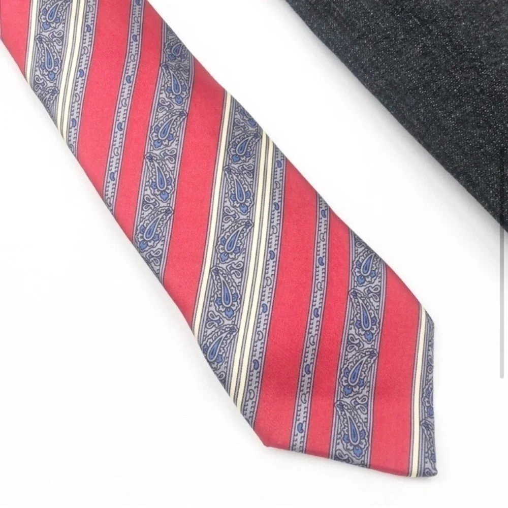 Red gray paisley print silk tie